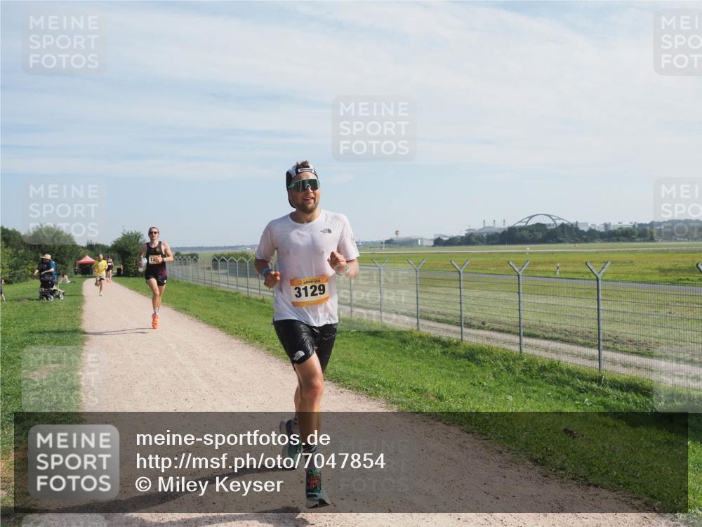 08.09.2024 - Airport Race Miley Keyser http://msf.ph/oto/7047854 08.09.2024 11:54:26 Laufen 3129 meine-sportfotos.de