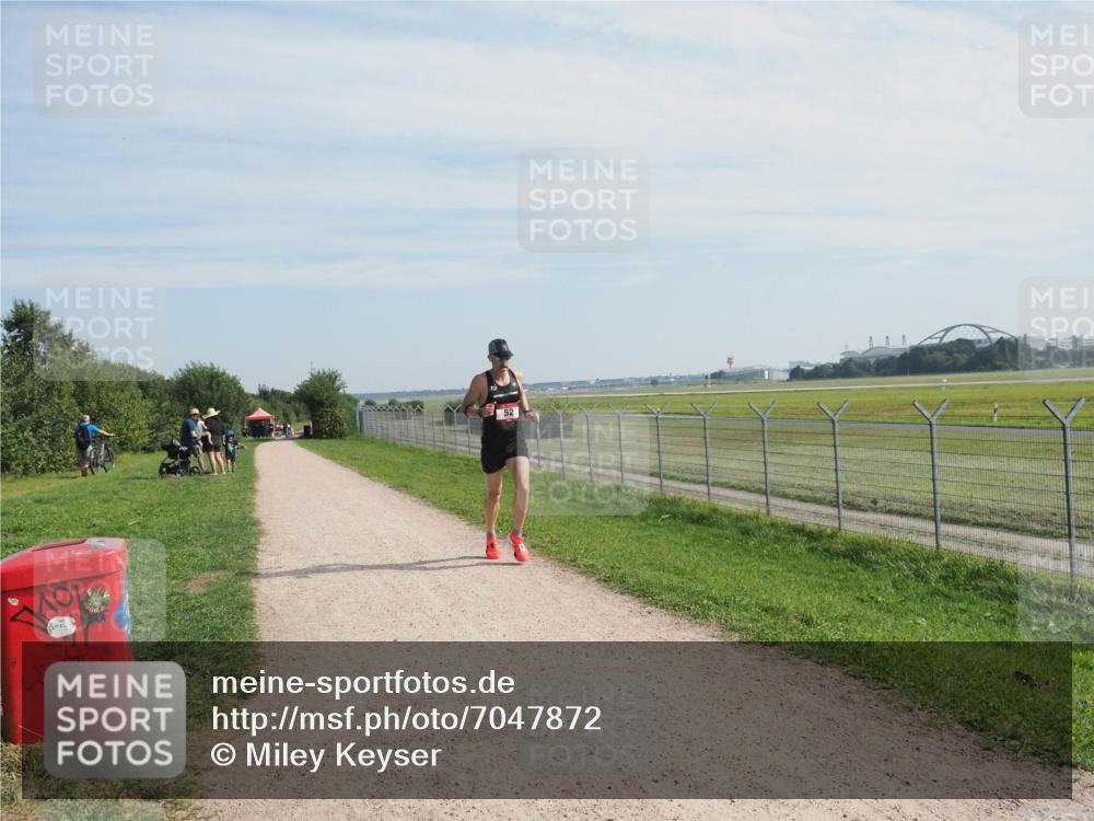 08.09.2024 - Airport Race Miley Keyser http://msf.ph/oto/7047872 08.09.2024 11:54:36 Laufen 52 meine-sportfotos.de