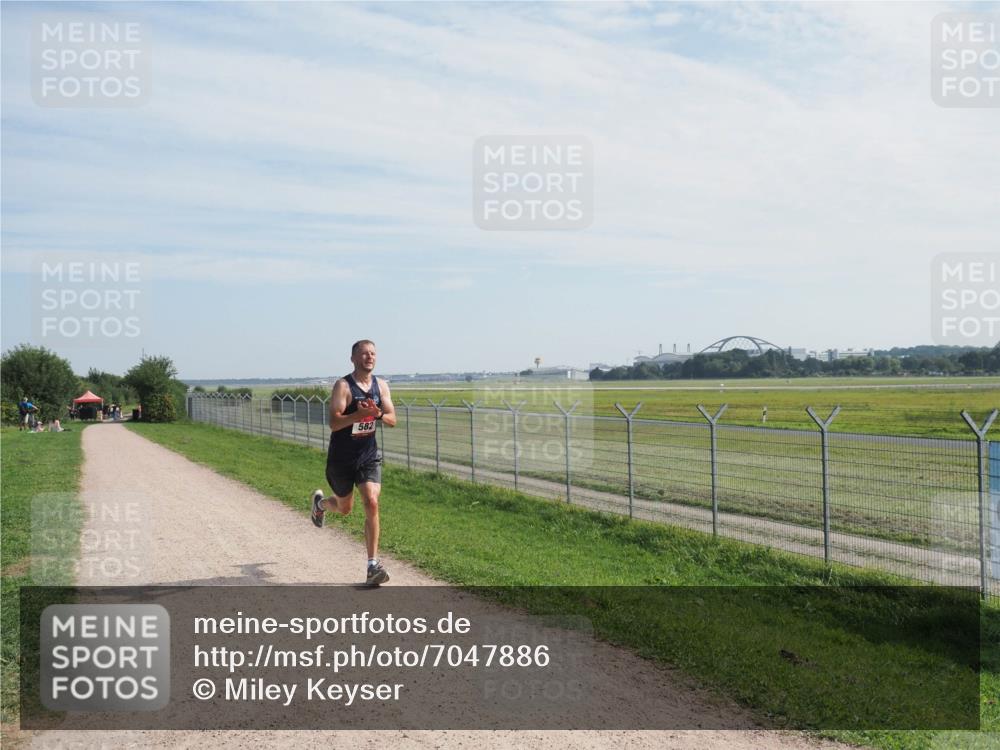 08.09.2024 - Airport Race Miley Keyser http://msf.ph/oto/7047886 08.09.2024 11:54:54 Laufen 582 meine-sportfotos.de