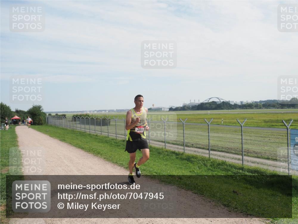 08.09.2024 - Airport Race Miley Keyser http://msf.ph/oto/7047945 08.09.2024 11:57:09 Laufen 201 meine-sportfotos.de