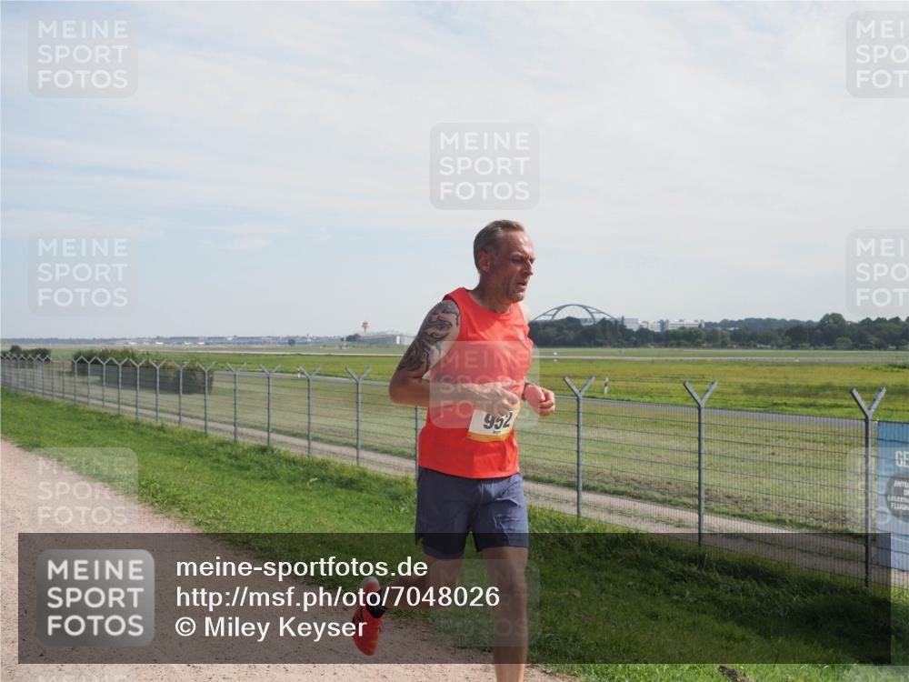 08.09.2024 - Airport Race Miley Keyser http://msf.ph/oto/7048026 08.09.2024 11:58:43 Laufen 952 meine-sportfotos.de