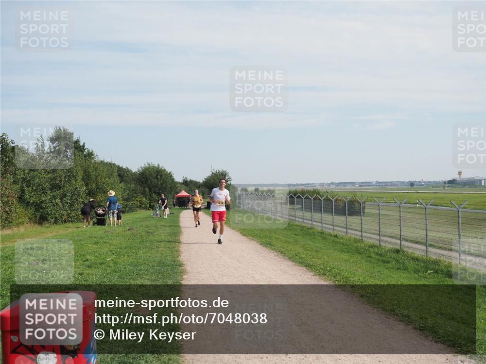 08.09.2024 - Airport Race Miley Keyser http://msf.ph/oto/7048038 08.09.2024 11:59:26 Laufen 6, 1410 meine-sportfotos.de
