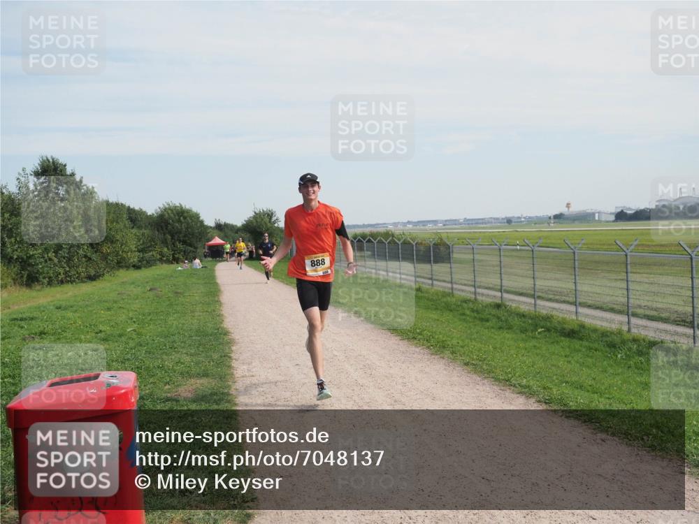 08.09.2024 - Airport Race Miley Keyser http://msf.ph/oto/7048137 08.09.2024 12:01:26 Laufen 888 meine-sportfotos.de