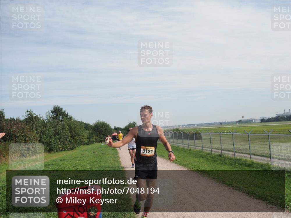 08.09.2024 - Airport Race Miley Keyser http://msf.ph/oto/7048194 08.09.2024 12:02:06 Laufen 3121 meine-sportfotos.de