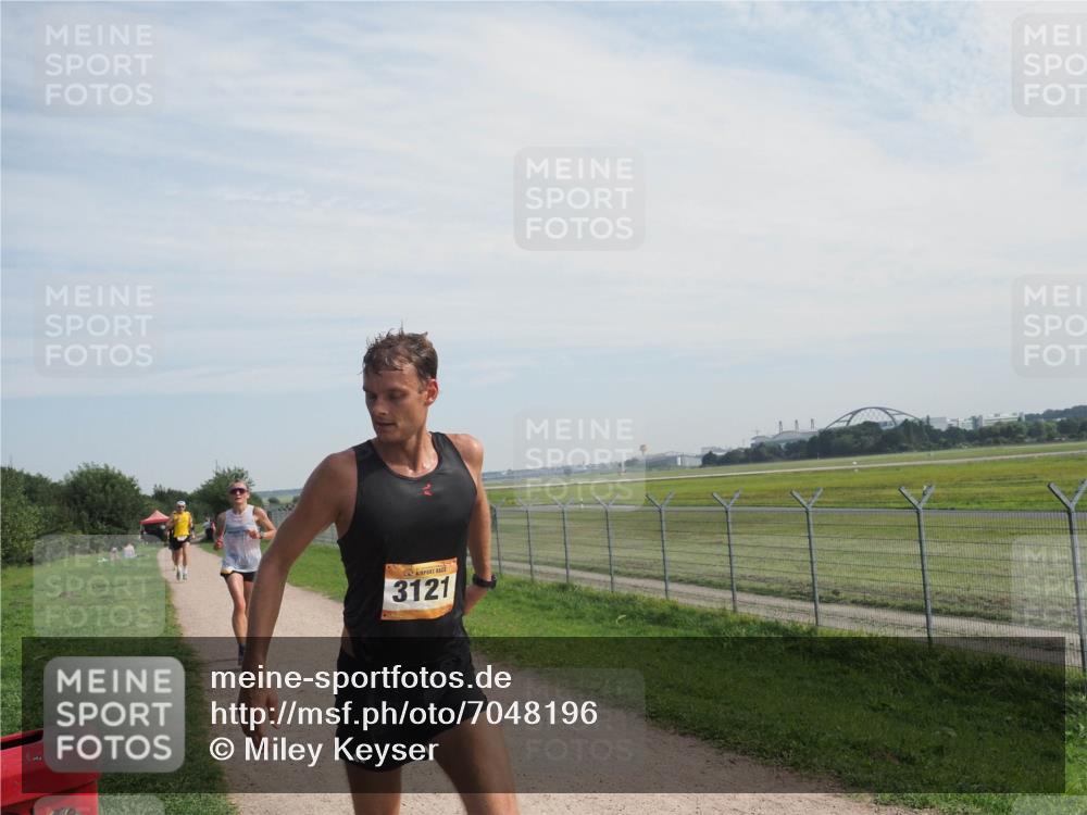 08.09.2024 - Airport Race Miley Keyser http://msf.ph/oto/7048196 08.09.2024 12:02:06 Laufen 3121 meine-sportfotos.de
