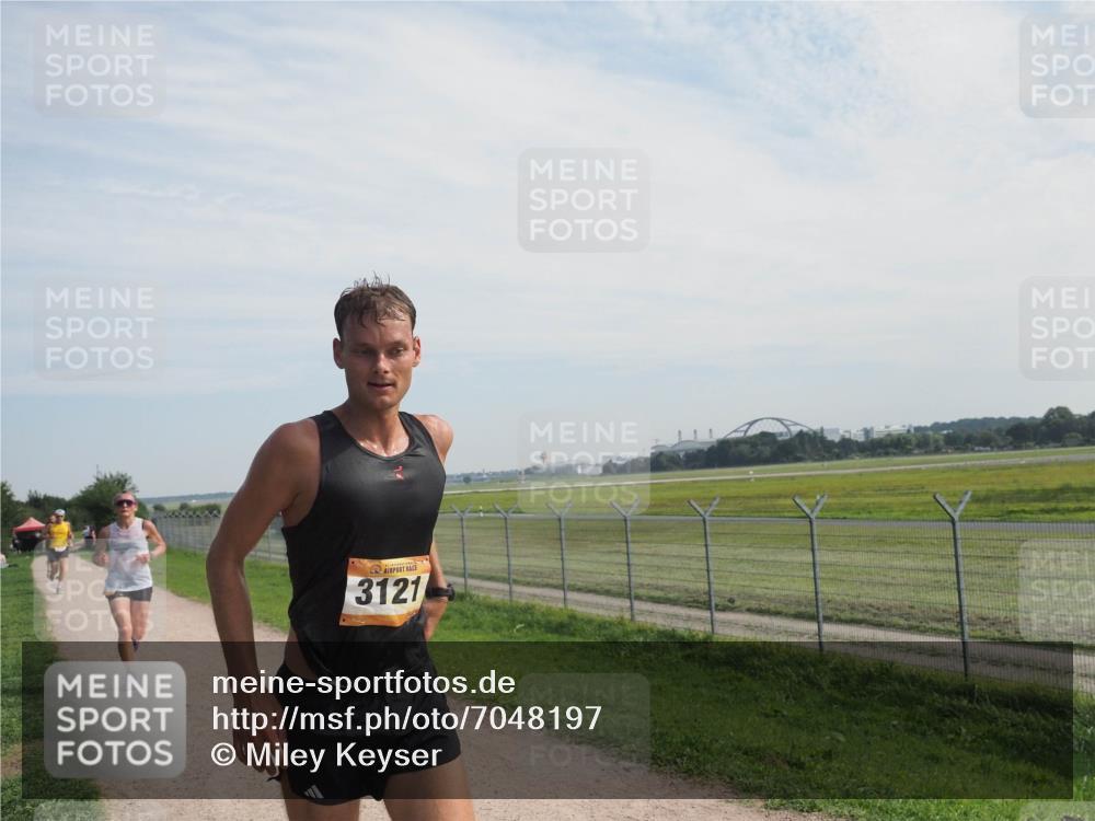 08.09.2024 - Airport Race Miley Keyser http://msf.ph/oto/7048197 08.09.2024 12:02:06 Laufen 3121 meine-sportfotos.de