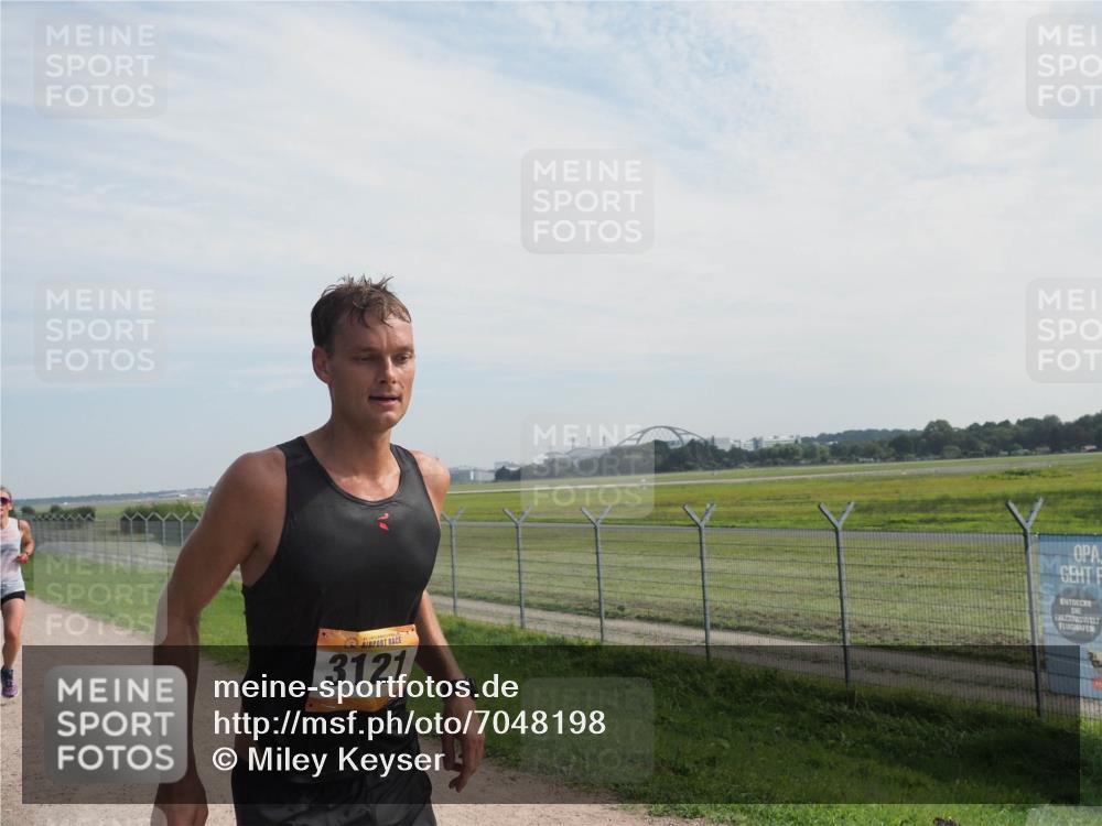 08.09.2024 - Airport Race Miley Keyser http://msf.ph/oto/7048198 08.09.2024 12:02:07 Laufen 3121 meine-sportfotos.de