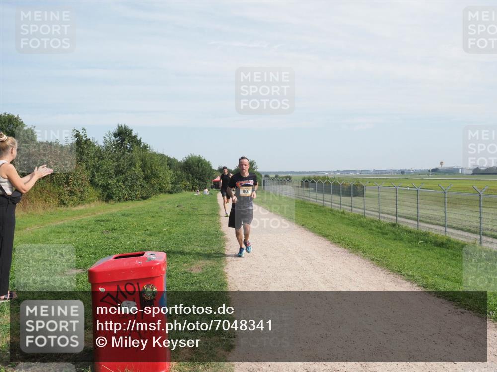 08.09.2024 - Airport Race Miley Keyser http://msf.ph/oto/7048341 08.09.2024 12:03:49 Laufen 807 meine-sportfotos.de
