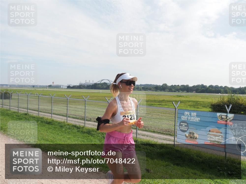 08.09.2024 - Airport Race Miley Keyser http://msf.ph/oto/7048422 08.09.2024 12:04:34 Laufen 2128 meine-sportfotos.de