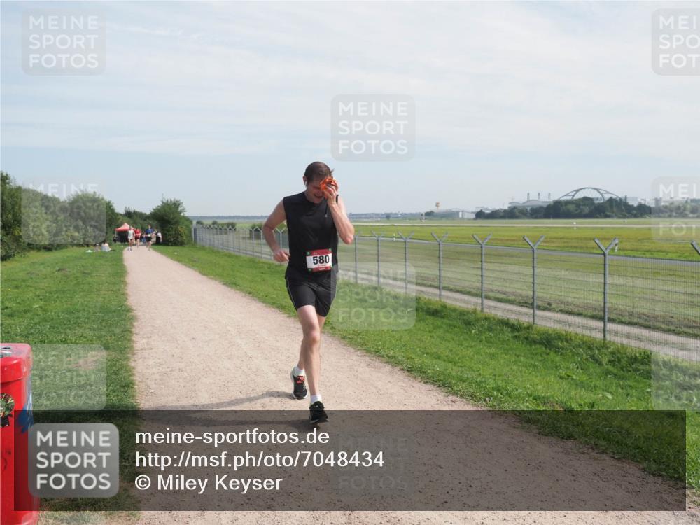 08.09.2024 - Airport Race Miley Keyser http://msf.ph/oto/7048434 08.09.2024 12:04:51 Laufen 580 meine-sportfotos.de
