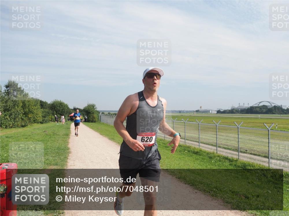 08.09.2024 - Airport Race Miley Keyser http://msf.ph/oto/7048501 08.09.2024 12:05:46 Laufen 620 meine-sportfotos.de