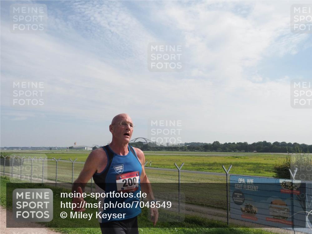 08.09.2024 - Airport Race Miley Keyser http://msf.ph/oto/7048549 08.09.2024 12:06:15 Laufen 200 meine-sportfotos.de