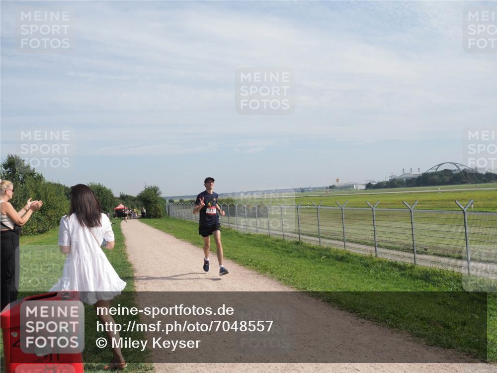 08.09.2024 - Airport Race Miley Keyser http://msf.ph/oto/7048557 08.09.2024 12:06:19 Laufen 6, 117 meine-sportfotos.de