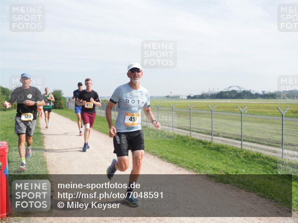08.09.2024 - Airport Race Miley Keyser http://msf.ph/oto/7048591 08.09.2024 12:06:47 Laufen 328, 413, 455 meine-sportfotos.de