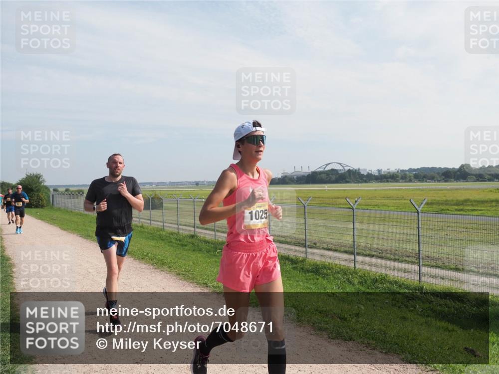 08.09.2024 - Airport Race Miley Keyser http://msf.ph/oto/7048671 08.09.2024 12:07:56 Laufen 1025 meine-sportfotos.de