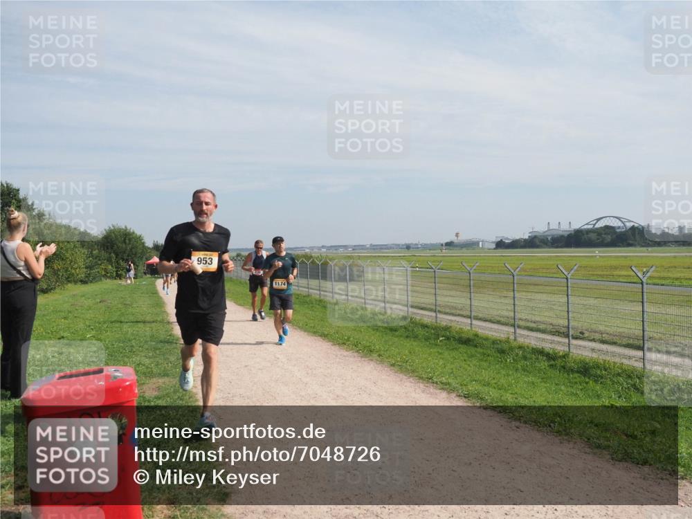 08.09.2024 - Airport Race Miley Keyser http://msf.ph/oto/7048726 08.09.2024 12:08:26 Laufen 6, 953, 1174 meine-sportfotos.de