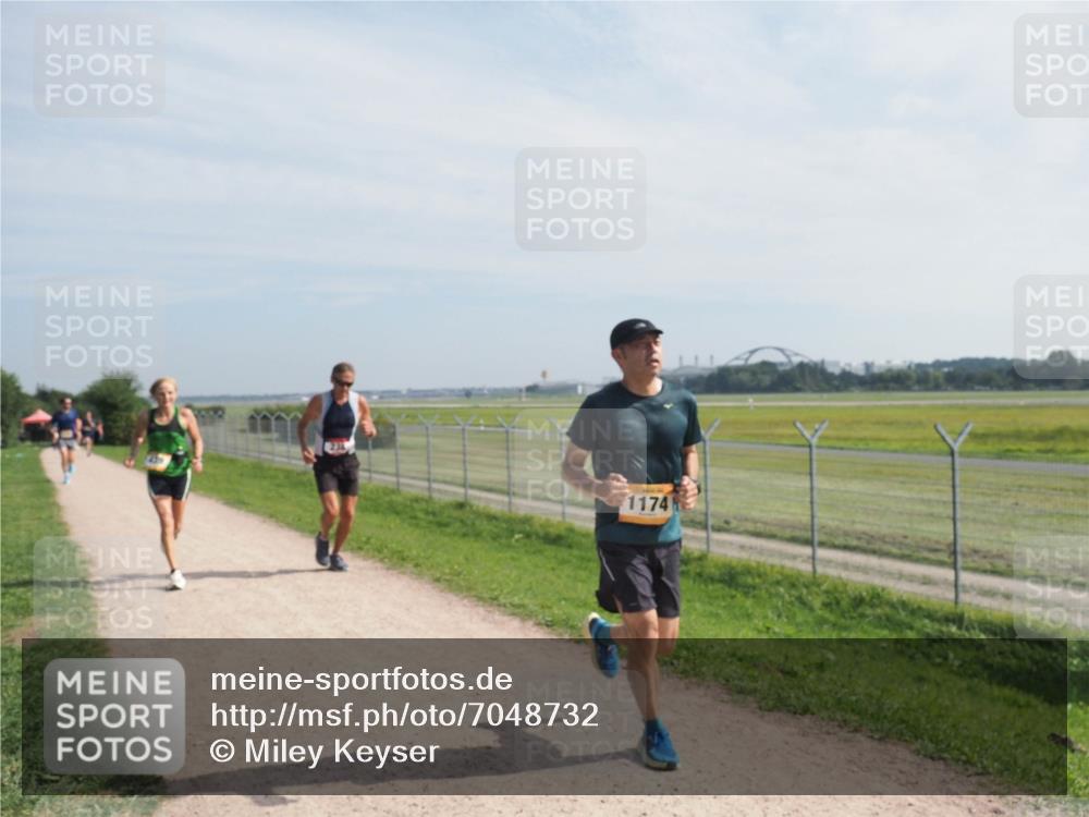 08.09.2024 - Airport Race Miley Keyser http://msf.ph/oto/7048732 08.09.2024 12:08:28 Laufen 1174 meine-sportfotos.de