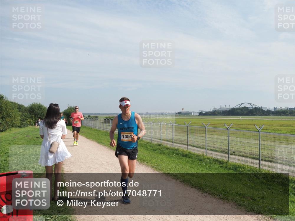 08.09.2024 - Airport Race Miley Keyser http://msf.ph/oto/7048771 08.09.2024 12:08:45 Laufen 1057, 1451 meine-sportfotos.de