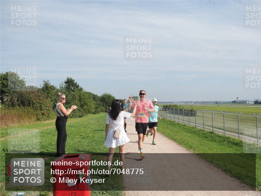 08.09.2024 - Airport Race Miley Keyser http://msf.ph/oto/7048775 08.09.2024 12:08:48 Laufen 1057 meine-sportfotos.de