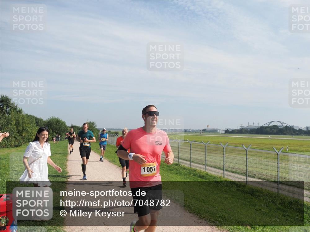 08.09.2024 - Airport Race Miley Keyser http://msf.ph/oto/7048782 08.09.2024 12:08:49 Laufen 1124, 1057 meine-sportfotos.de