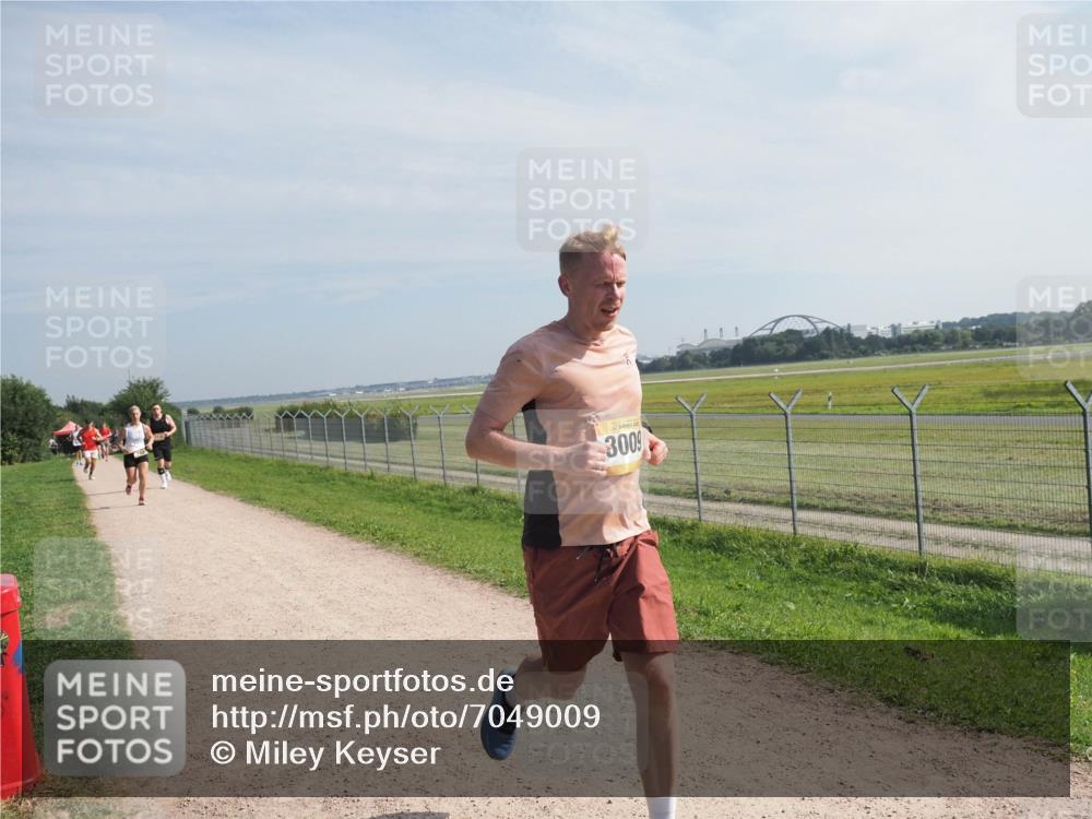 08.09.2024 - Airport Race Miley Keyser http://msf.ph/oto/7049009 08.09.2024 12:10:42 Laufen 3009 meine-sportfotos.de