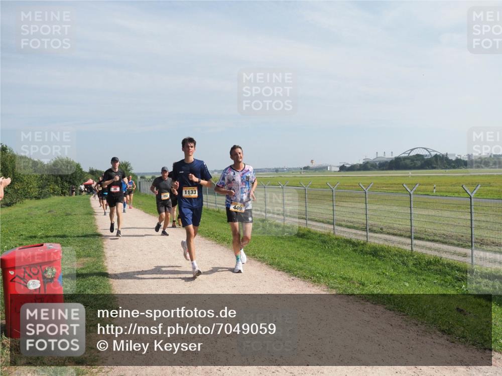 08.09.2024 - Airport Race Miley Keyser http://msf.ph/oto/7049059 08.09.2024 12:11:16 Laufen 292, 1133, 449 meine-sportfotos.de