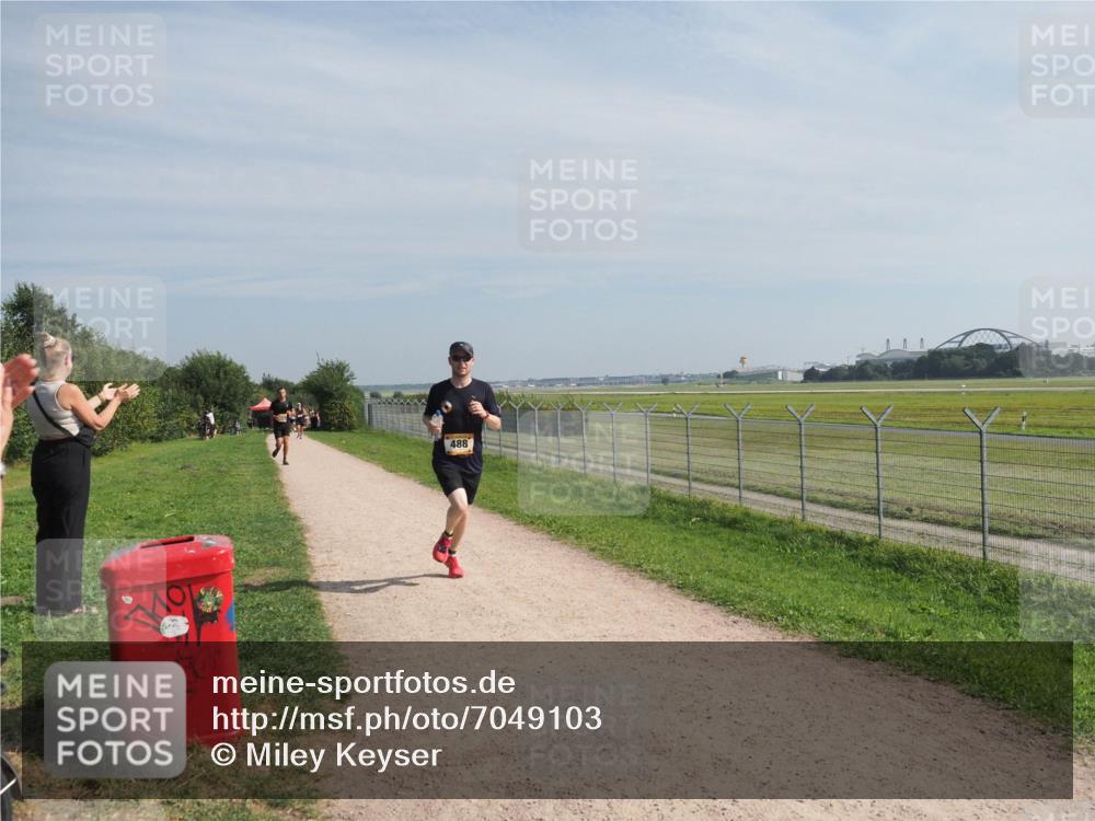 08.09.2024 - Airport Race Miley Keyser http://msf.ph/oto/7049103 08.09.2024 12:11:34 Laufen 488 meine-sportfotos.de
