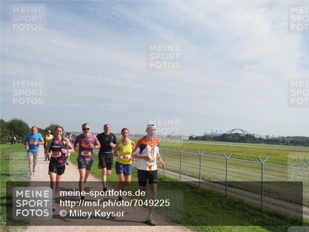 08.09.2024 - Airport Race Miley Keyser http://msf.ph/oto/7049225 08.09.2024 12:12:27 Laufen 694, 186, 483, 3007 meine-sportfotos.de