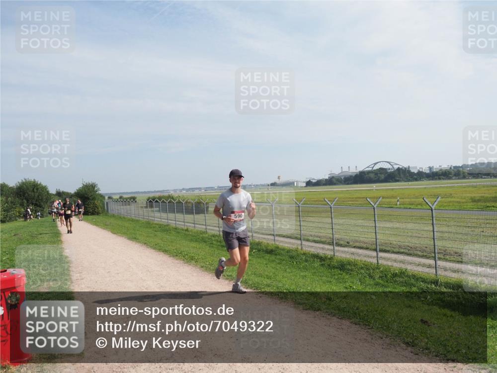 08.09.2024 - Airport Race Miley Keyser http://msf.ph/oto/7049322 08.09.2024 12:13:05 Laufen 590 meine-sportfotos.de