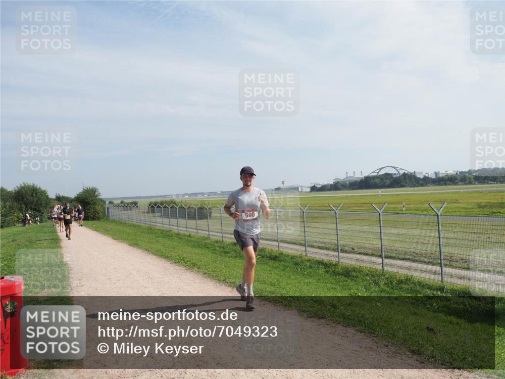 08.09.2024 - Airport Race Miley Keyser http://msf.ph/oto/7049323 08.09.2024 12:13:05 Laufen 590 meine-sportfotos.de