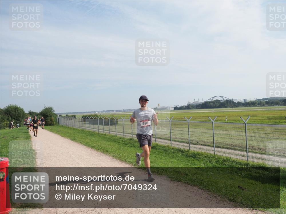 08.09.2024 - Airport Race Miley Keyser http://msf.ph/oto/7049324 08.09.2024 12:13:05 Laufen 590 meine-sportfotos.de