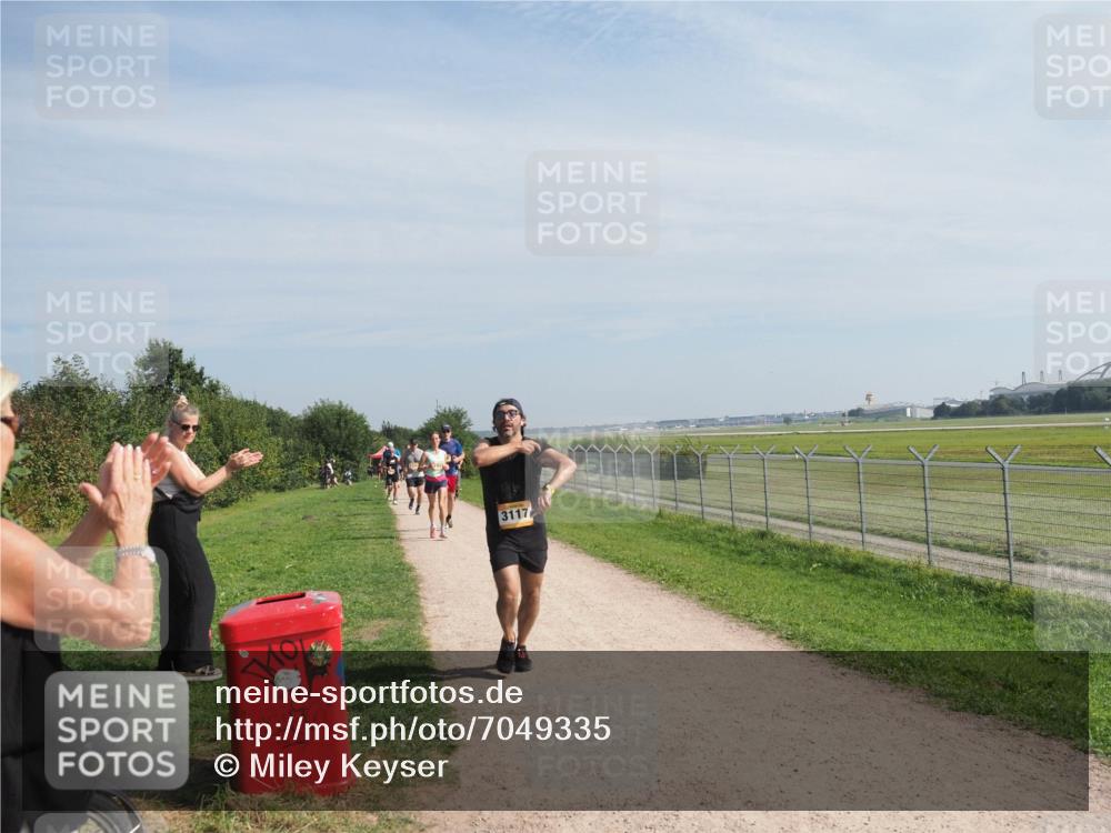 08.09.2024 - Airport Race Miley Keyser http://msf.ph/oto/7049335 08.09.2024 12:13:11 Laufen 3117 meine-sportfotos.de