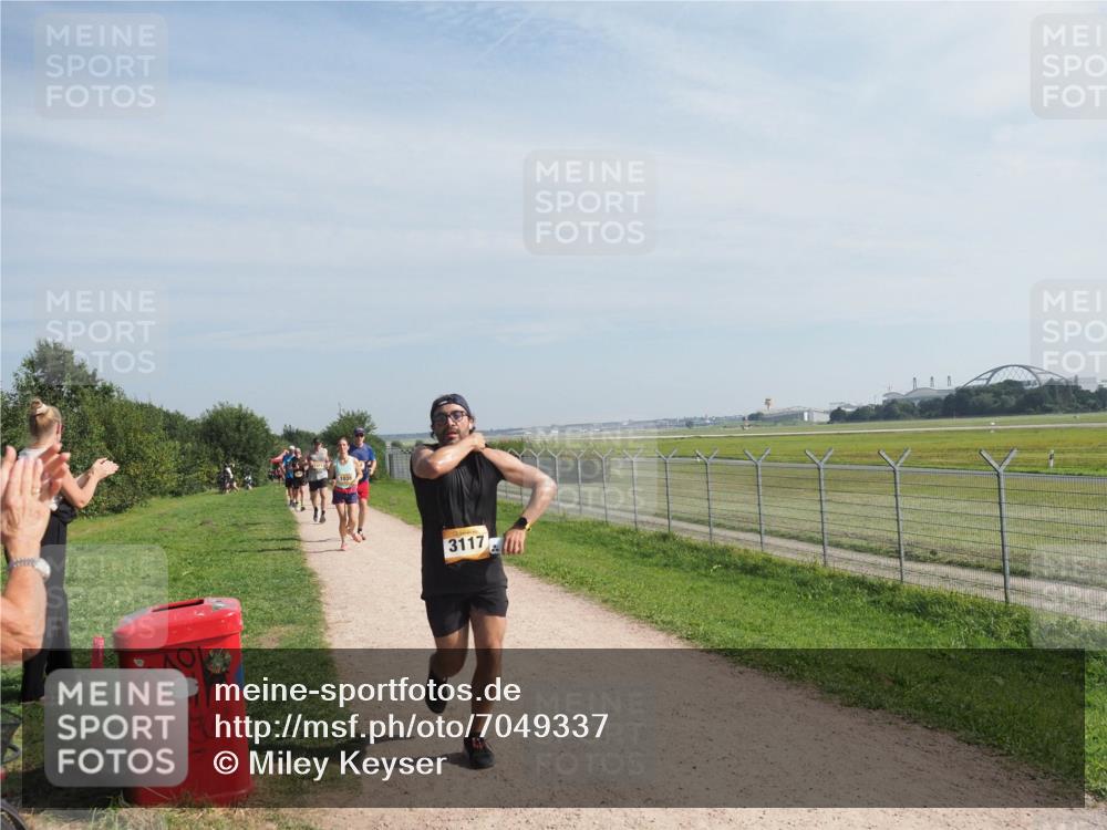 08.09.2024 - Airport Race Miley Keyser http://msf.ph/oto/7049337 08.09.2024 12:13:12 Laufen 3117 meine-sportfotos.de