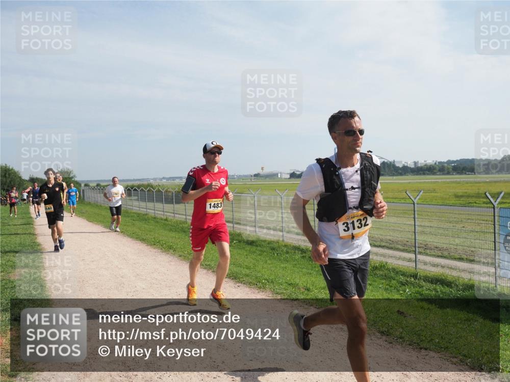 08.09.2024 - Airport Race Miley Keyser http://msf.ph/oto/7049424 08.09.2024 12:13:45 Laufen 140, 1061, 1483, 3132 meine-sportfotos.de