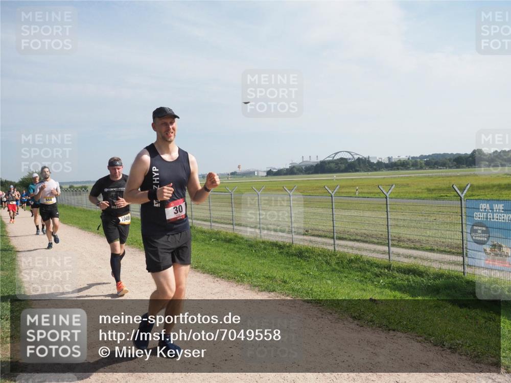 08.09.2024 - Airport Race Miley Keyser http://msf.ph/oto/7049558 08.09.2024 12:14:29 Laufen 558, 202, 1049, 30 meine-sportfotos.de