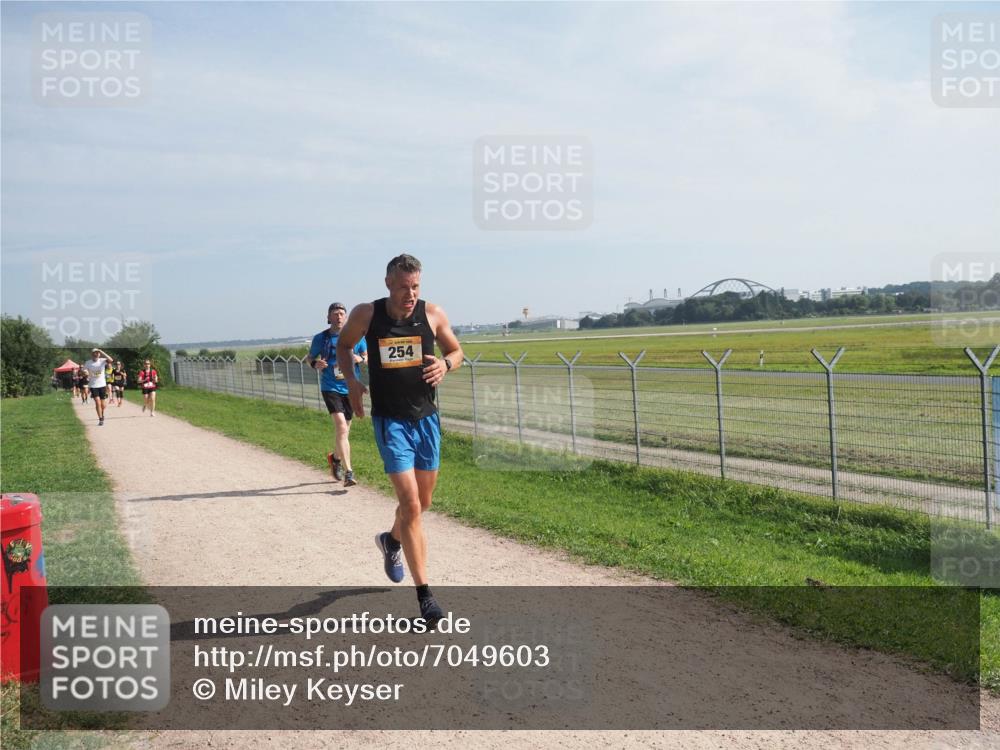 08.09.2024 - Airport Race Miley Keyser http://msf.ph/oto/7049603 08.09.2024 12:14:41 Laufen 254 meine-sportfotos.de