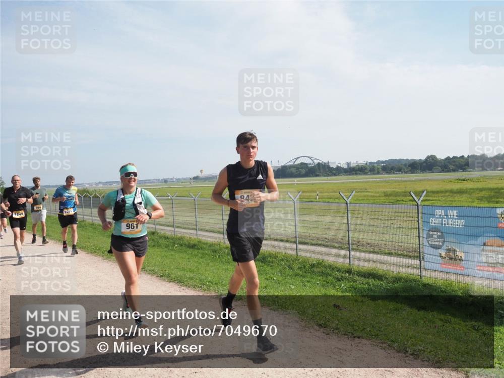 08.09.2024 - Airport Race Miley Keyser http://msf.ph/oto/7049670 08.09.2024 12:15:02 Laufen 1245, 1076, 961, 84 meine-sportfotos.de