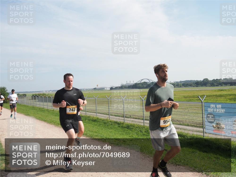 08.09.2024 - Airport Race Miley Keyser http://msf.ph/oto/7049689 08.09.2024 12:15:06 Laufen 742, 954 meine-sportfotos.de