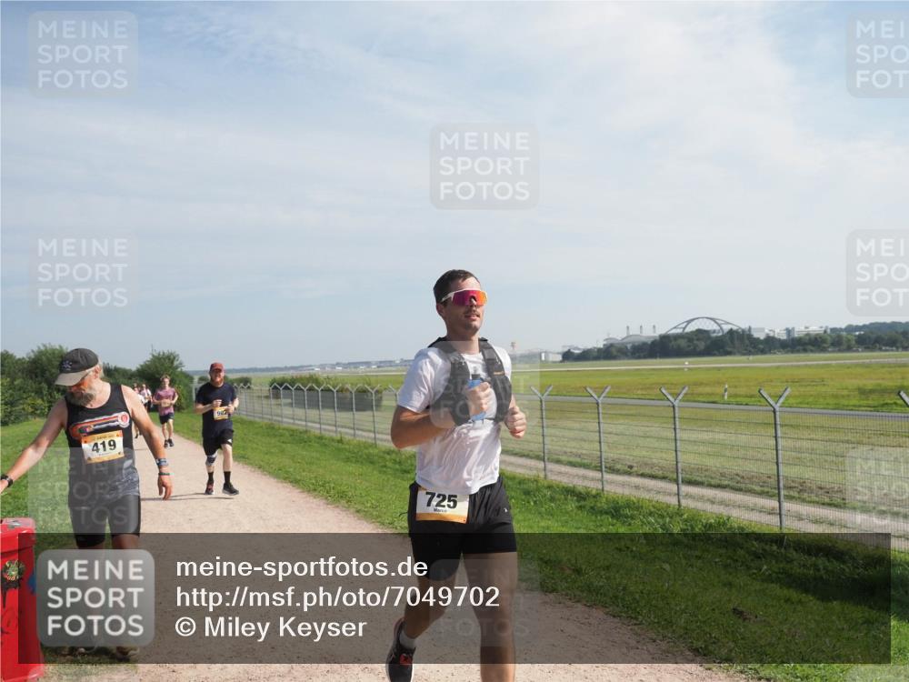 08.09.2024 - Airport Race Miley Keyser http://msf.ph/oto/7049702 08.09.2024 12:15:12 Laufen 419, 902, 725 meine-sportfotos.de