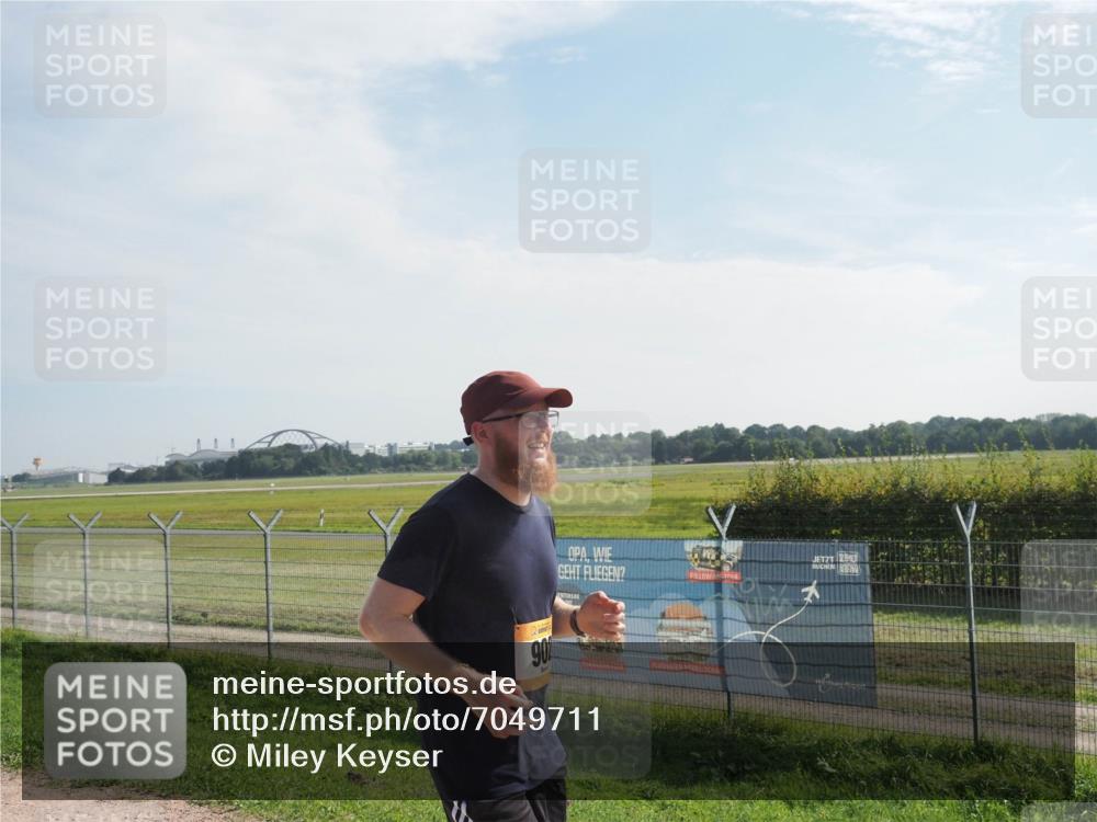 08.09.2024 - Airport Race Miley Keyser http://msf.ph/oto/7049711 08.09.2024 12:15:15 Laufen 90 meine-sportfotos.de