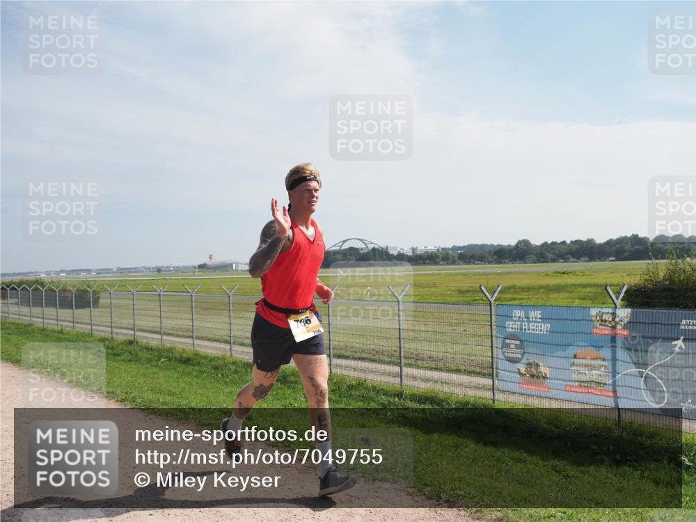 08.09.2024 - Airport Race Miley Keyser http://msf.ph/oto/7049755 08.09.2024 12:15:29 Laufen 736, 706 meine-sportfotos.de