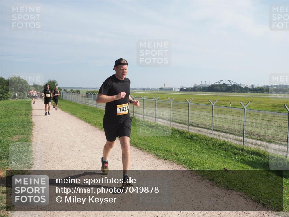 08.09.2024 - Airport Race Miley Keyser http://msf.ph/oto/7049878 08.09.2024 12:16:15 Laufen 1522 meine-sportfotos.de