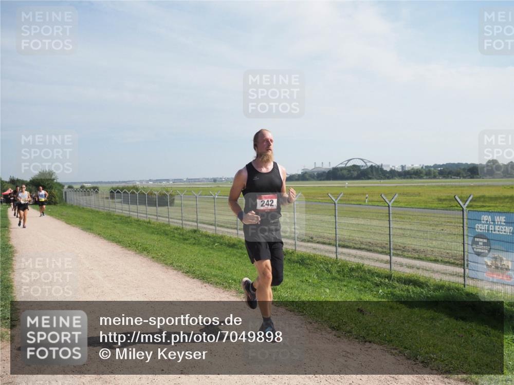 08.09.2024 - Airport Race Miley Keyser http://msf.ph/oto/7049898 08.09.2024 12:16:22 Laufen 242 meine-sportfotos.de