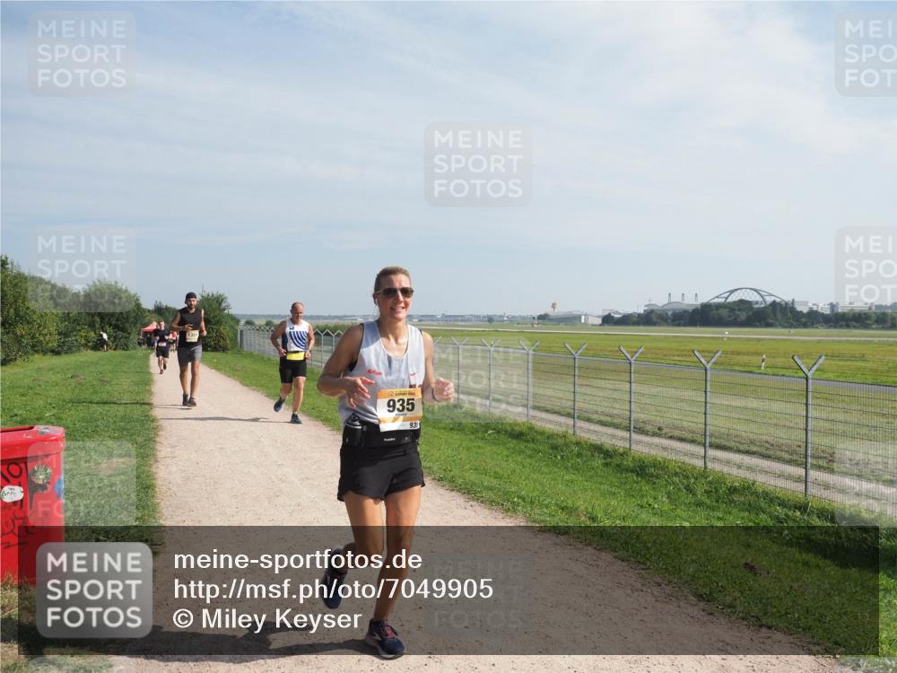 08.09.2024 - Airport Race Miley Keyser http://msf.ph/oto/7049905 08.09.2024 12:16:28 Laufen 27, 935, 935 meine-sportfotos.de