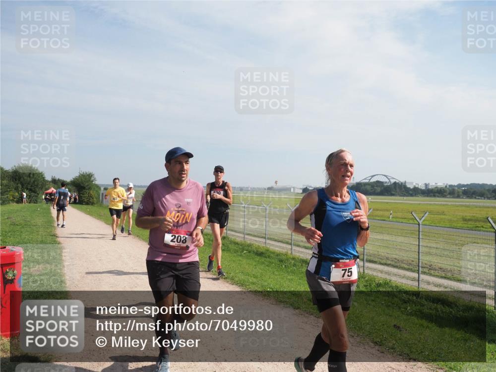 08.09.2024 - Airport Race Miley Keyser http://msf.ph/oto/7049980 08.09.2024 12:17:05 Laufen 208, 30, 75 meine-sportfotos.de