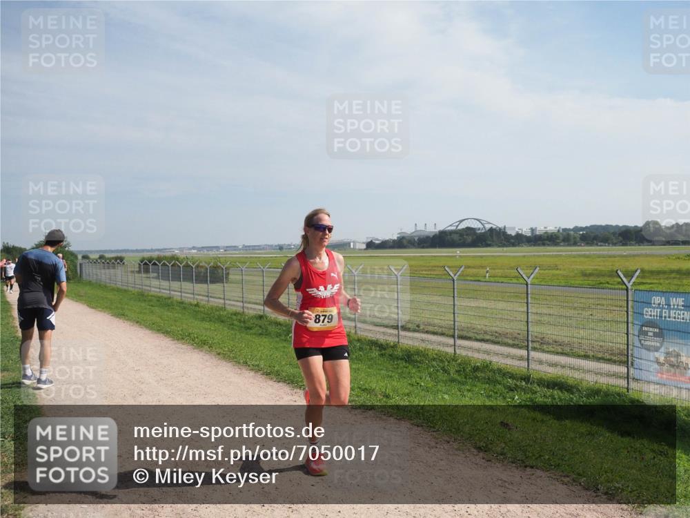 08.09.2024 - Airport Race Miley Keyser http://msf.ph/oto/7050017 08.09.2024 12:17:24 Laufen 879 meine-sportfotos.de