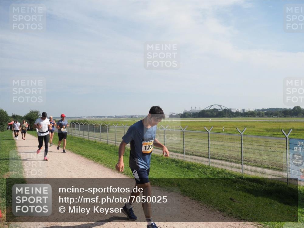 08.09.2024 - Airport Race Miley Keyser http://msf.ph/oto/7050025 08.09.2024 12:17:29 Laufen 123 meine-sportfotos.de