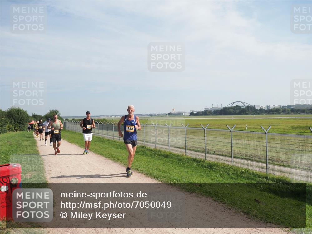 08.09.2024 - Airport Race Miley Keyser http://msf.ph/oto/7050049 08.09.2024 12:17:34 Laufen 522, 3021, 3021 meine-sportfotos.de