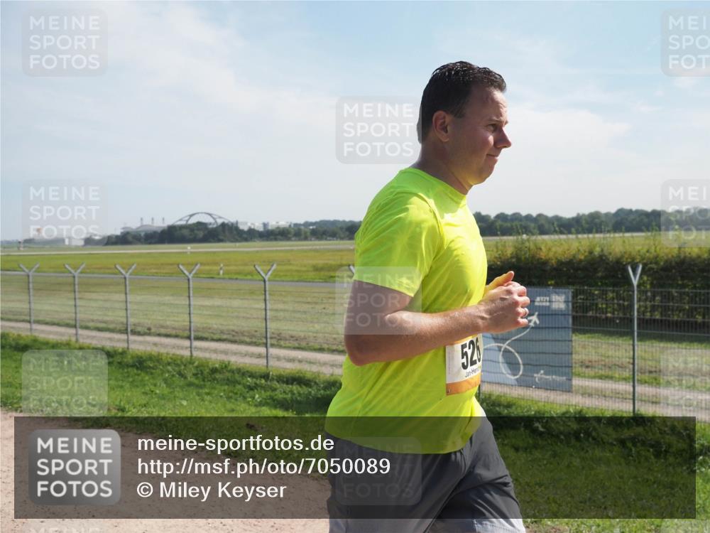 08.09.2024 - Airport Race Miley Keyser http://msf.ph/oto/7050089 08.09.2024 12:17:48 Laufen 526, 171, 291 meine-sportfotos.de