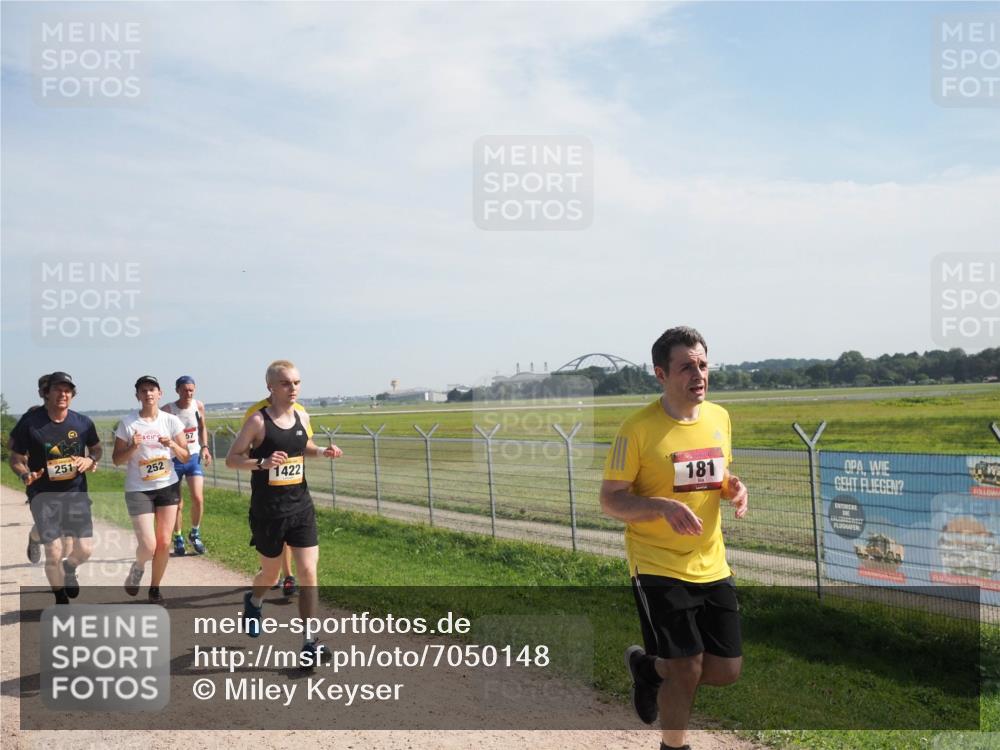 08.09.2024 - Airport Race Miley Keyser http://msf.ph/oto/7050148 08.09.2024 12:18:07 Laufen 57, 251, 252, 1422, 181 meine-sportfotos.de
